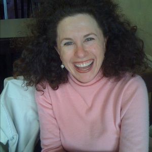 Meet your Posher, Lorraine